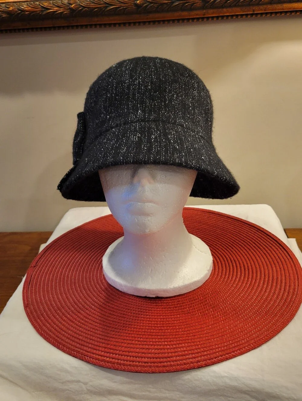 👒EUC~ AUGUST HAT COMPANY Elegant Black Sparkle Cloche Hat with Side Bow